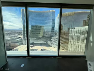 Photo #3: 2727594 Listing