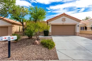 Photo #1: 2727597 Listing