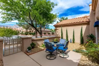 Photo #5: 2727597 Listing