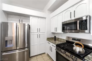 Photo #5: 2727603 Listing 