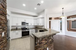 Photo #6: 2727603 Listing 