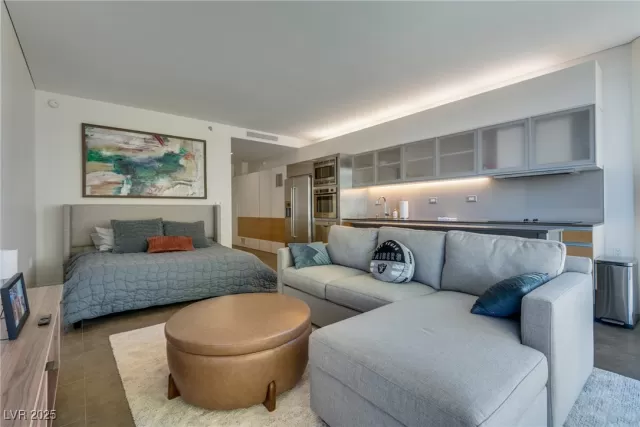 MLS: 2727615 Condo For Sale