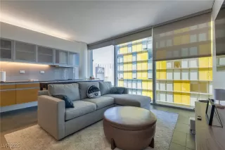 Photo #4: 2727615 Listing 