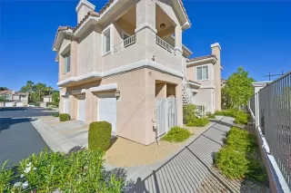 Photo #2: 2727616 Listing