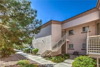 Photo #1: 2727661 Listing