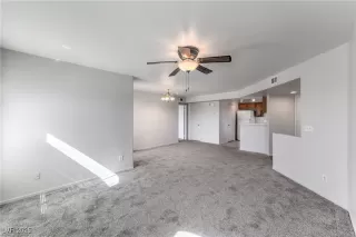 Photo #4: 2727661 Listing