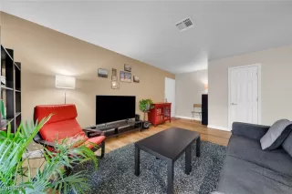 Photo #5: 2727670 Listing 