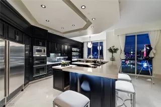 Photo #5: 2727694 Listing