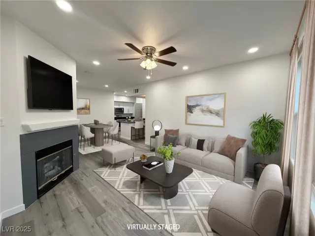 MLS: 2727704 Condo For Sale