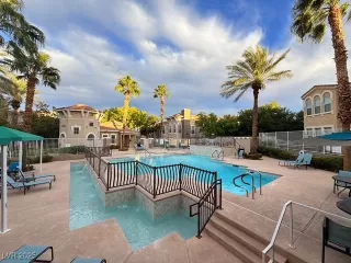 Photo #2: 2727704 Listing