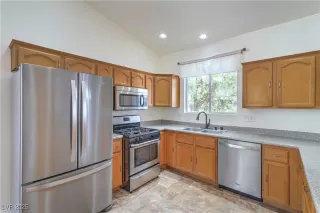 Photo #6: 2727717 Listing