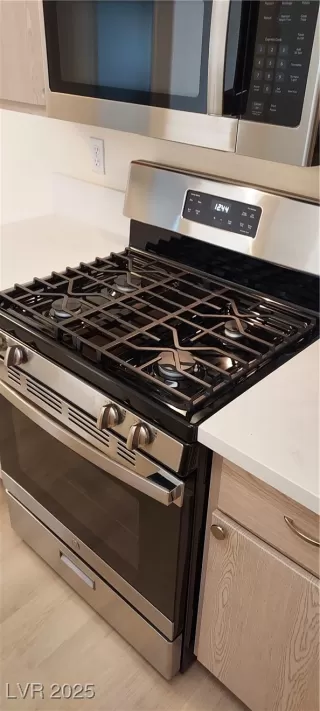 Photo #2: 2727722 Listing 