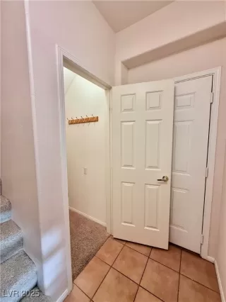 Photo #4: 2727725 Listing