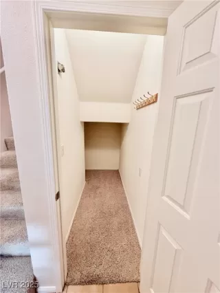 Photo #5: 2727725 Listing