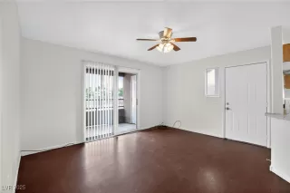 More Details about MLS # 2727729 : 1517 FRANK AVED STREET 101