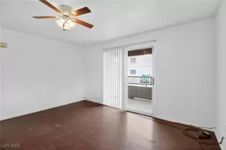 Photo #4: 2727729 Listing