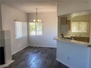 Photo #3: 2727734 Listing 