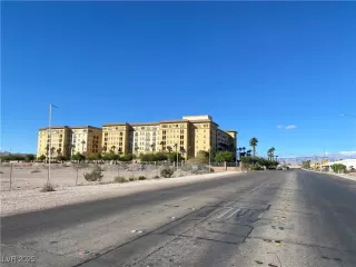 Photo #2: 2727739 Listing 