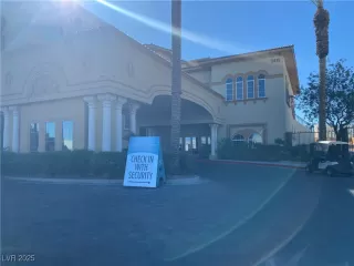 Photo #3: 2727739 Listing 