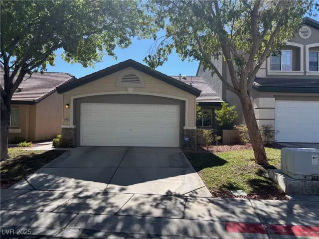 MLS: 2727763 Condo For Sale