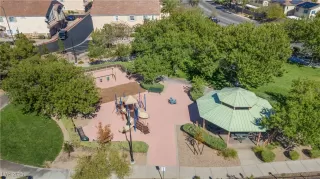 Photo #4: 2727776 Listing