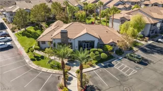 Photo #6: 2727776 Listing