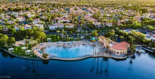 Photo #2: 2727824 Listing