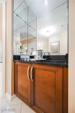 Photo #4: 2727833 Listing