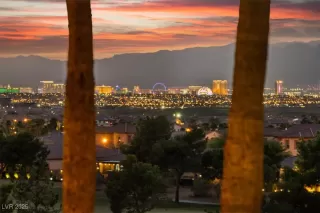 Photo #3: 2727860 Listing 