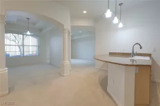 Photo #3: 2727897 Listing