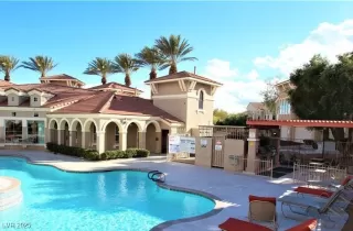 Photo #1: 2727918 Listing 