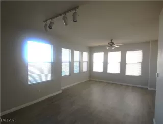 Photo #5: 2727918 Listing 