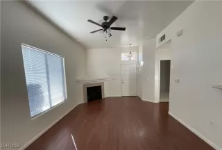 Photo #4: 2727937 Listing 