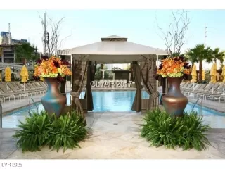 Photo #3: 2727938 Listing 