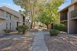 Photo #2: 2727946 Listing