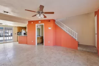 Photo #6: 2727946 Listing