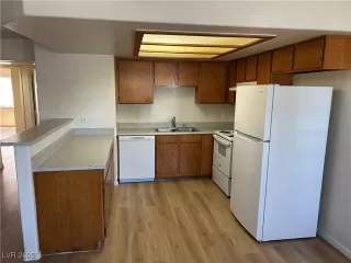 Photo #1: 2727972 Listing 