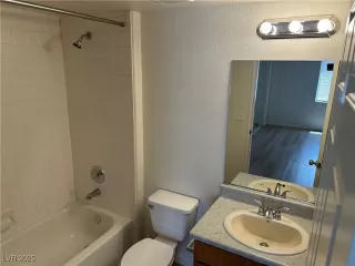 Photo #5: 2727972 Listing 