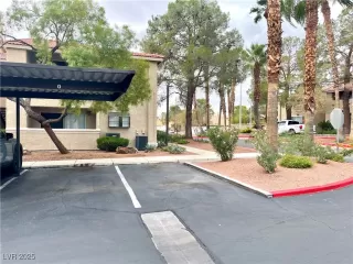 Photo #3: 2727976 Listing 