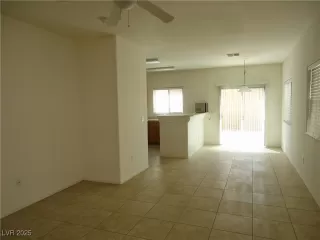 Photo #5: 2727981 Listing 