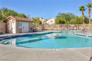 Photo #3: 2727985 Listing 