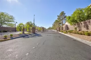 Photo #4: 2727985 Listing 