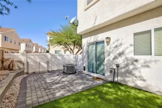 Photo #5: 2727985 Listing 