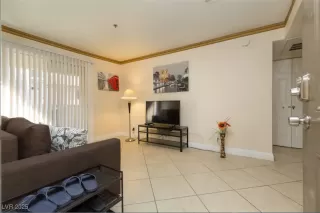 Photo #4: 2727986 Listing 