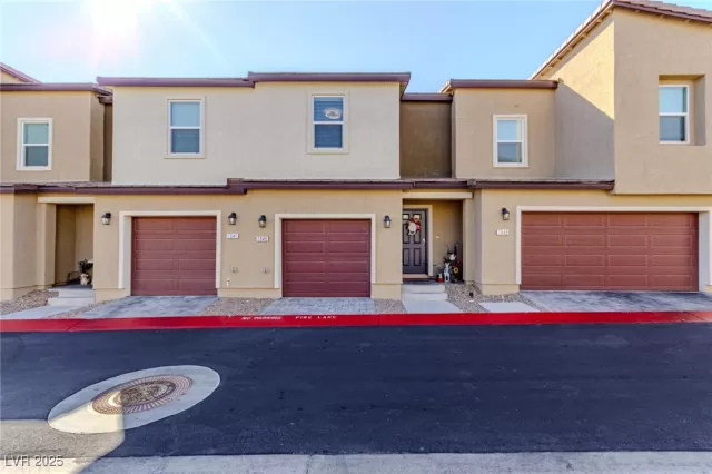 MLS: 2727993 Condo For Sale