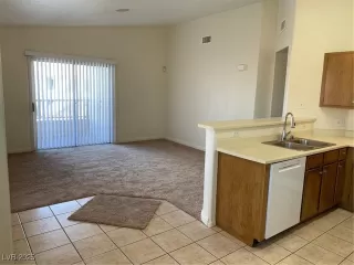 Photo #1: 2727999 Listing 