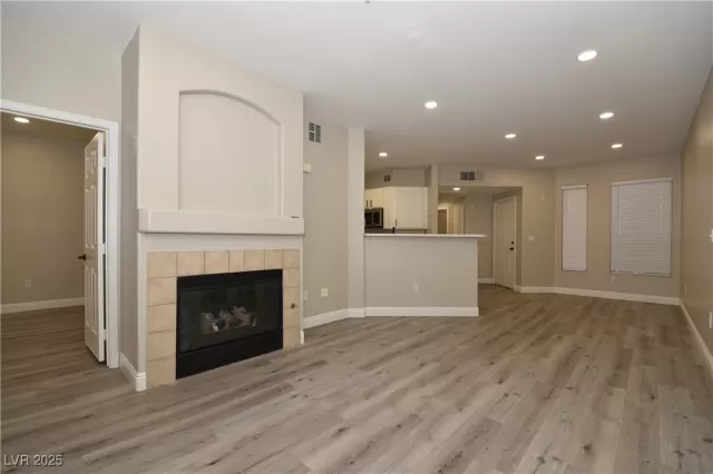 MLS: 2728015 Condo For Sale