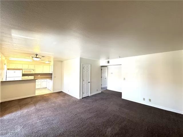 MLS: 2728024 Condo For Sale