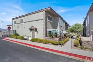 Photo #1: 2728036 Listing 