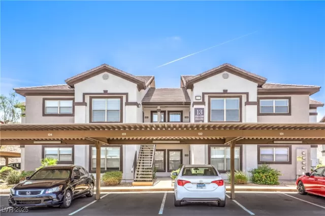 MLS: 2728039 Condo For Sale